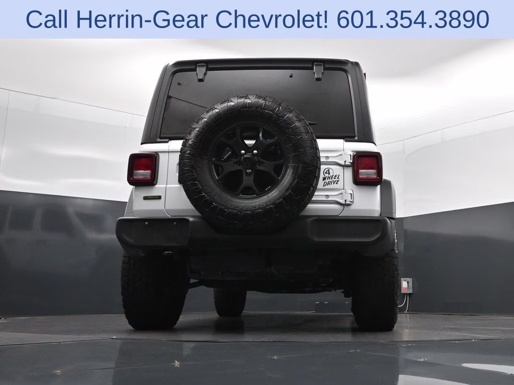 2021 Bright White Clearcoat Jeep Wrangler Unlimited Willys 4X4 SUV
