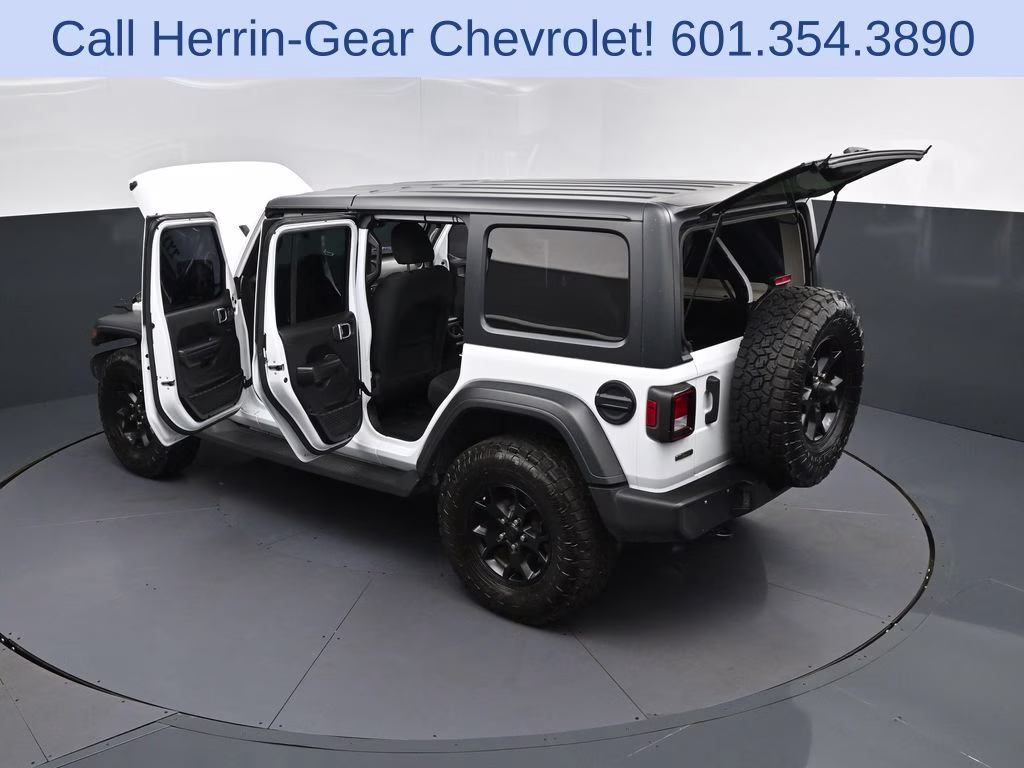 2021 Bright White Clearcoat Jeep Wrangler Unlimited Willys 4X4 SUV