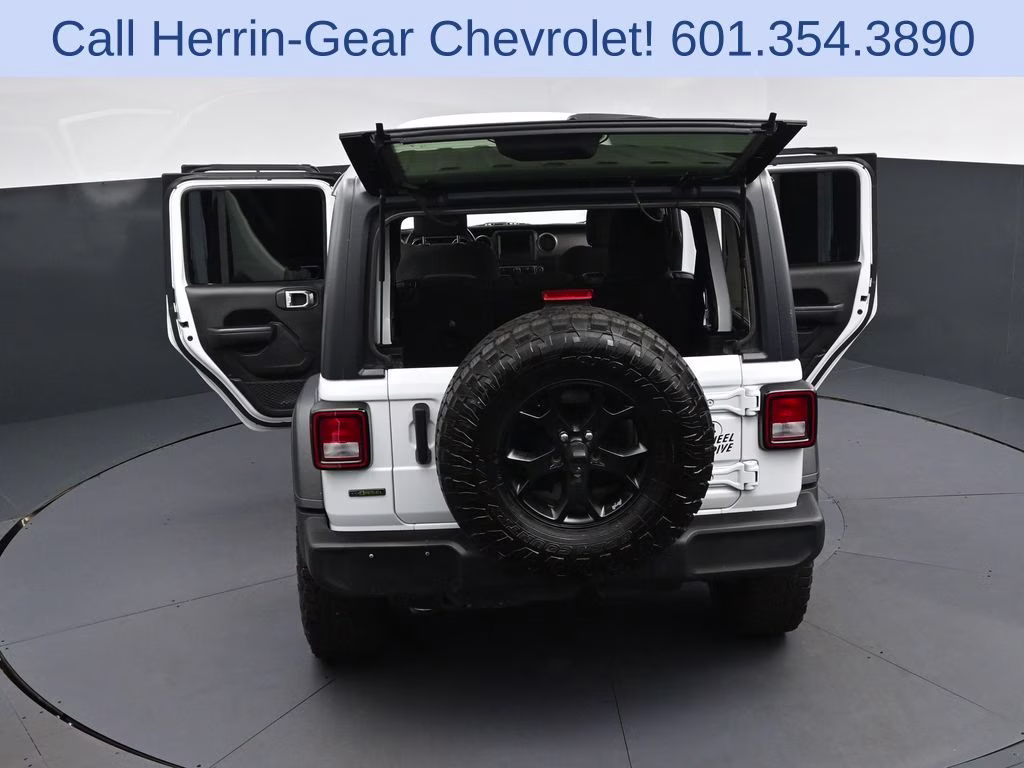 2021 Bright White Clearcoat Jeep Wrangler Unlimited Willys 4X4 SUV