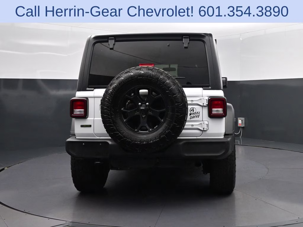 2021 Bright White Clearcoat Jeep Wrangler Unlimited Willys 4X4 SUV