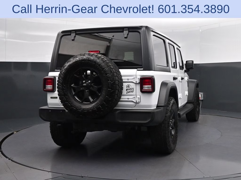 2021 Bright White Clearcoat Jeep Wrangler Unlimited Willys 4X4 SUV