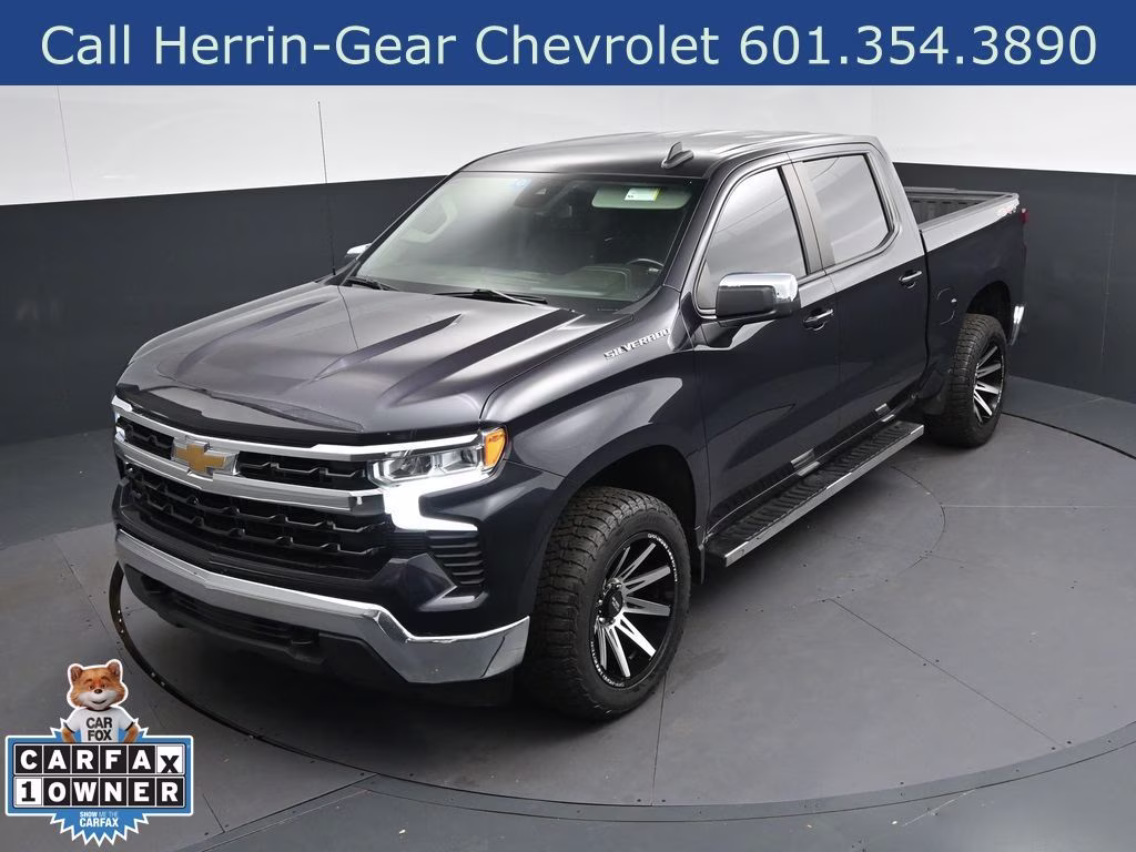 2023 Ash Chevrolet Silverado 1500 LT 4X4 Truck
