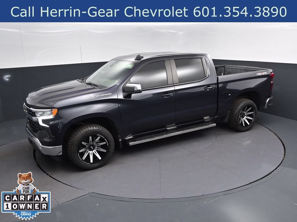 2023 Ash Chevrolet Silverado 1500 LT 4X4 Truck