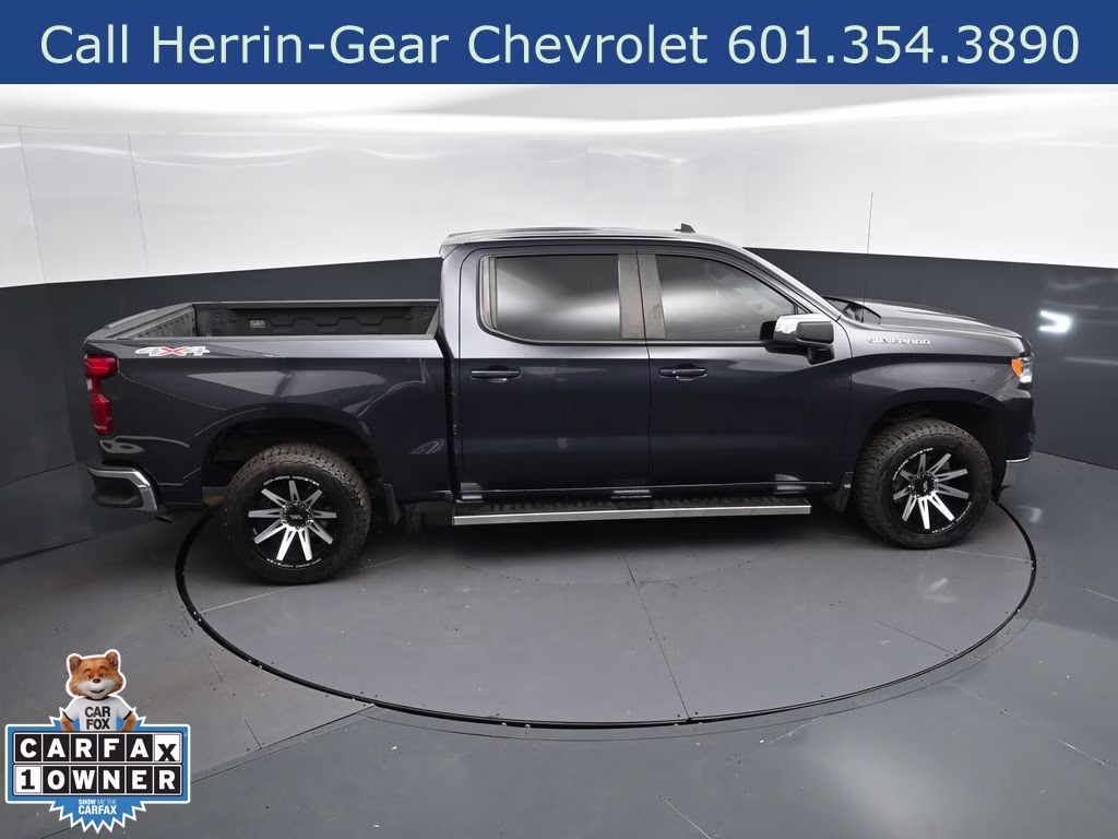 2023 Ash Chevrolet Silverado 1500 LT 4X4 Truck