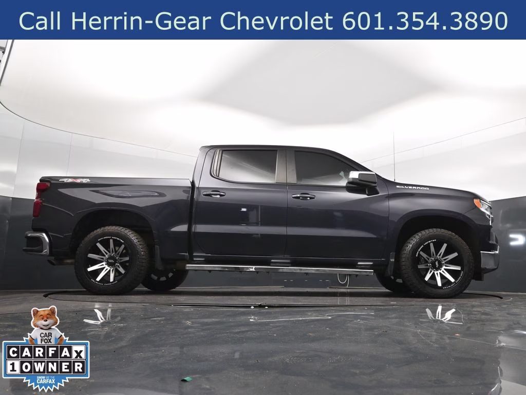 2023 Ash Chevrolet Silverado 1500 LT 4X4 Truck