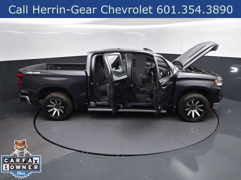 2023 Ash Chevrolet Silverado 1500 LT 4X4 Truck