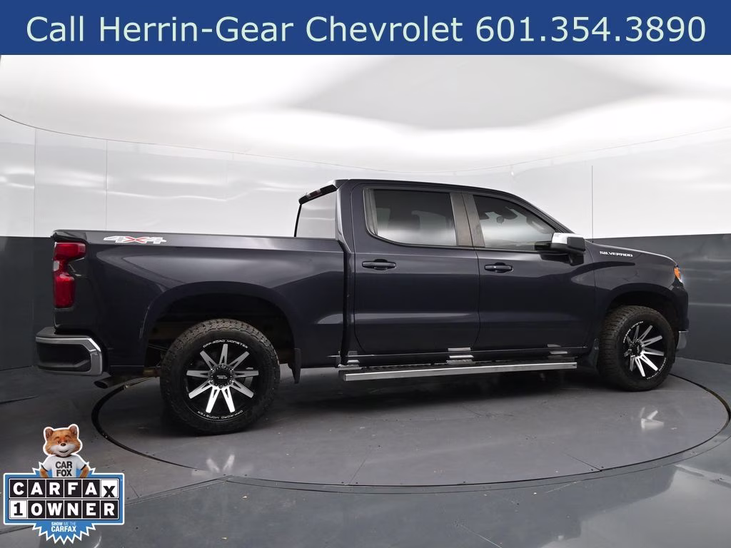 2023 Ash Chevrolet Silverado 1500 LT 4X4 Truck