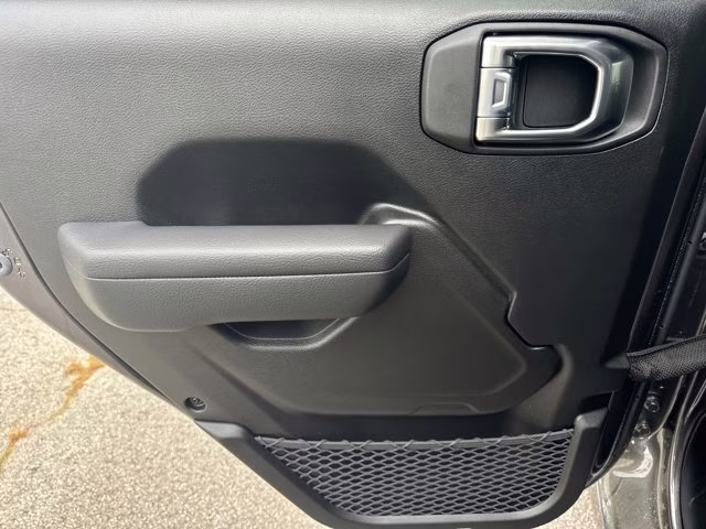 2026 Granite Crystal Metallic Clearcoat Jeep Wrangler Sport 4X4 Convertible