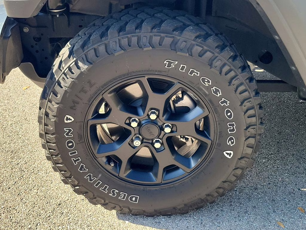 2021 Bright White Clearcoat Jeep Wrangler Willys 4X4 SUV