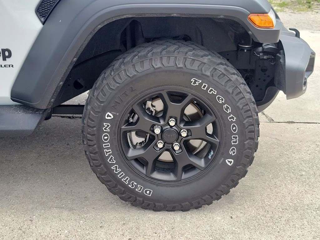 2021 Bright White Clearcoat Jeep Wrangler Willys 4X4 SUV