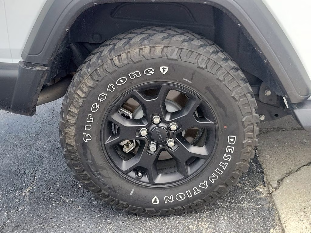 2021 Bright White Clearcoat Jeep Wrangler Willys 4X4 SUV