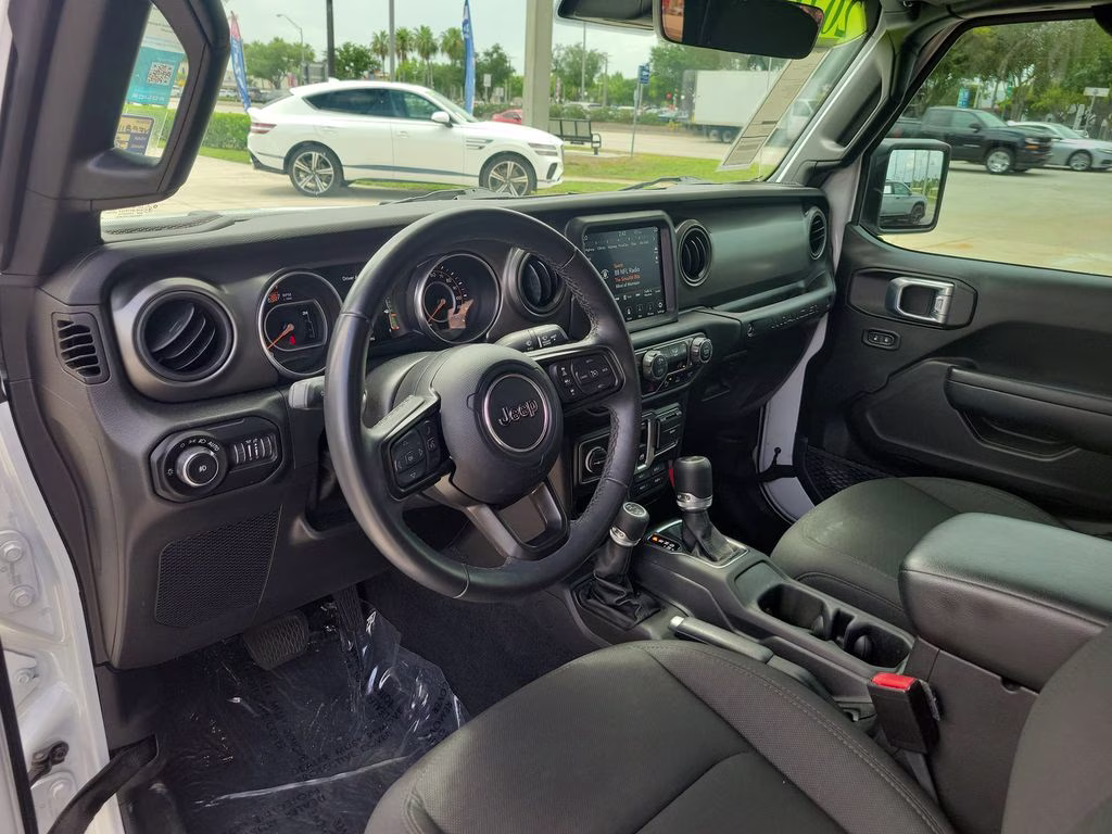 2021 Bright White Clearcoat Jeep Wrangler Willys 4X4 SUV