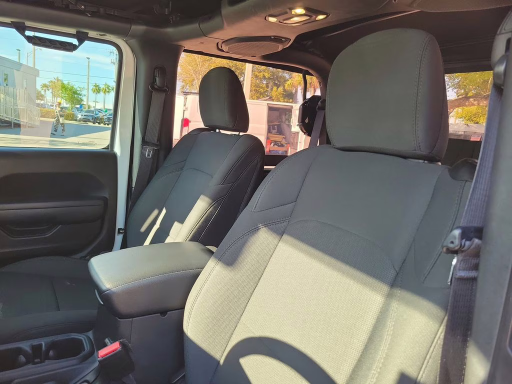 2021 Bright White Clearcoat Jeep Wrangler Willys 4X4 SUV