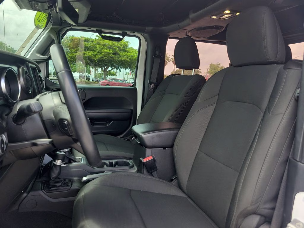 2021 Bright White Clearcoat Jeep Wrangler Willys 4X4 SUV