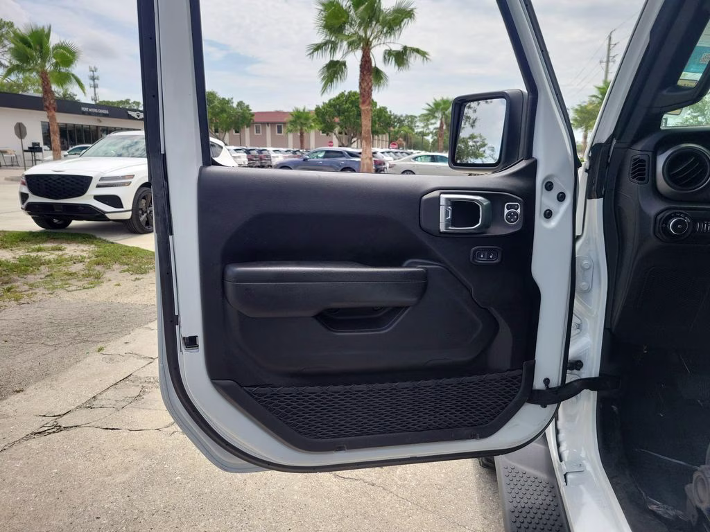 2021 Bright White Clearcoat Jeep Wrangler Willys 4X4 SUV