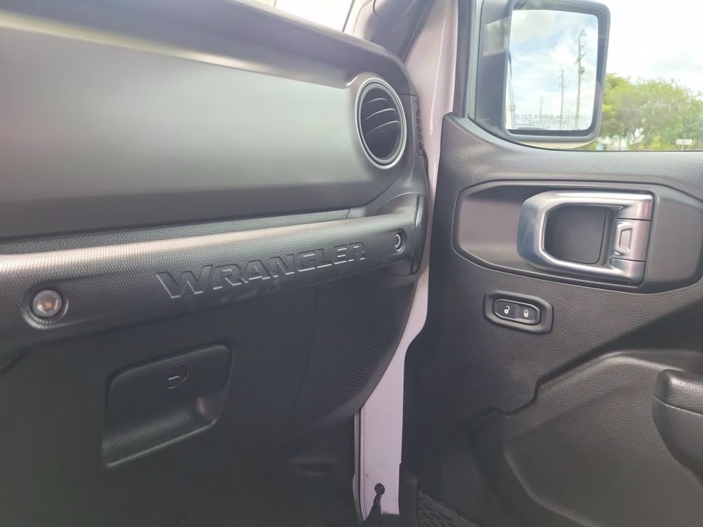 2021 Bright White Clearcoat Jeep Wrangler Willys 4X4 SUV
