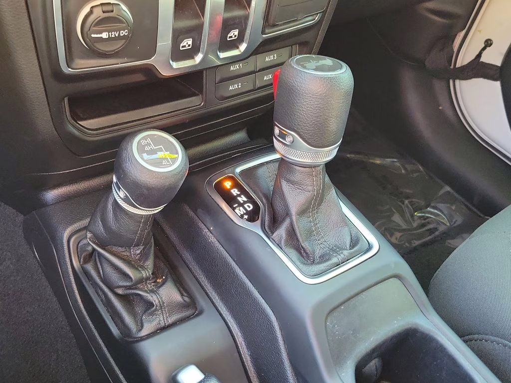 2021 Bright White Clearcoat Jeep Wrangler Willys 4X4 SUV