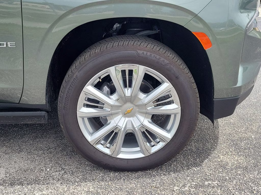 2023 Silver Sage Metallic Chevrolet Tahoe High Country 4X4 SUV