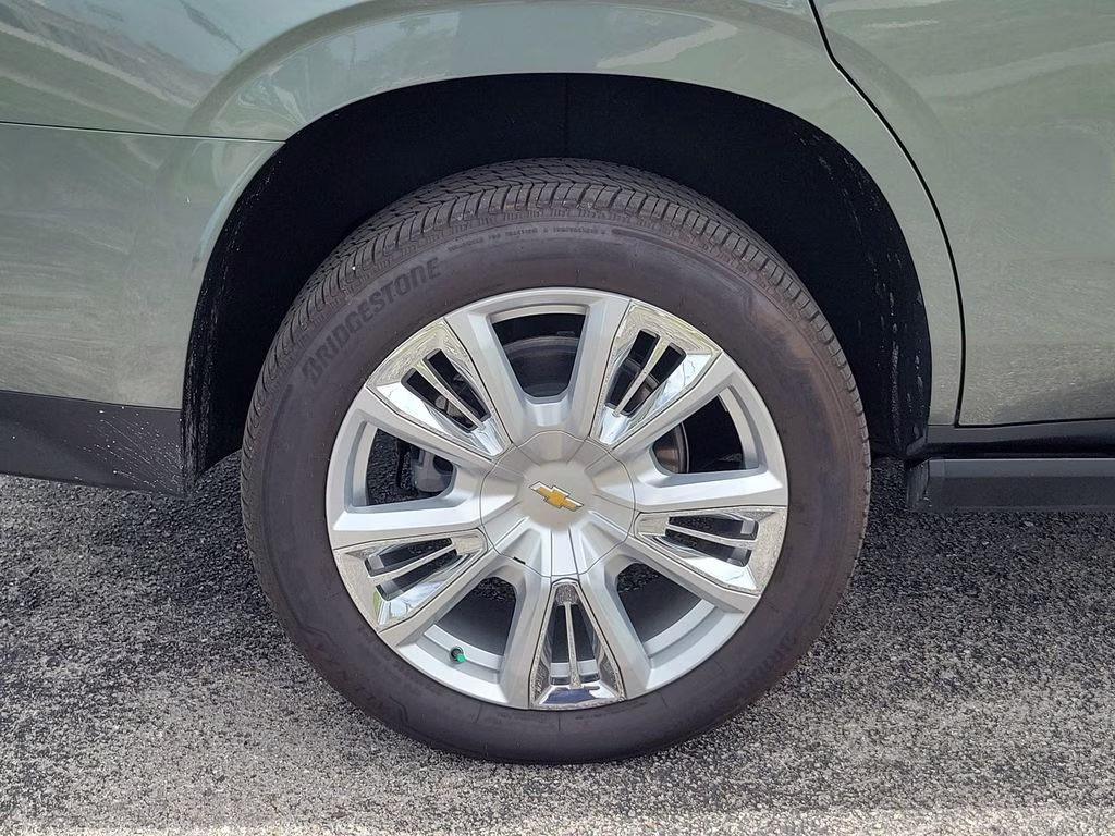 2023 Silver Sage Metallic Chevrolet Tahoe High Country 4X4 SUV