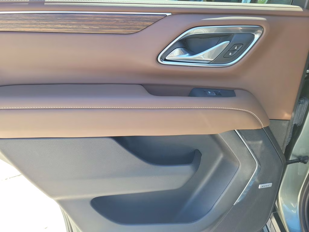 2023 Silver Sage Metallic Chevrolet Tahoe High Country 4X4 SUV