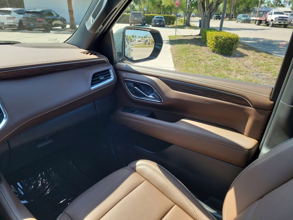 2023 Silver Sage Metallic Chevrolet Tahoe High Country 4X4 SUV