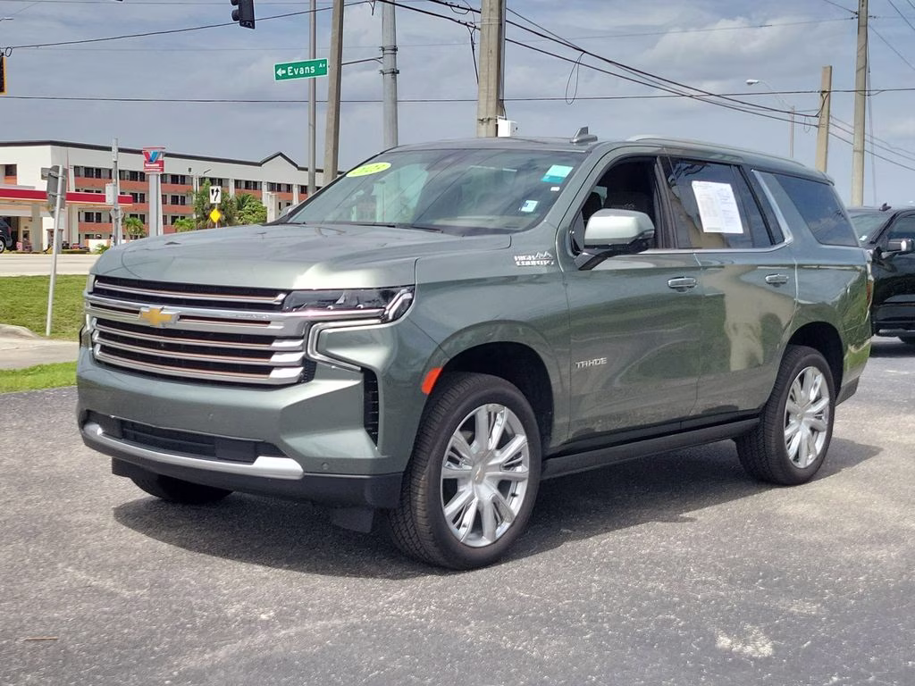 2023 Silver Sage Metallic Chevrolet Tahoe High Country 4X4 SUV