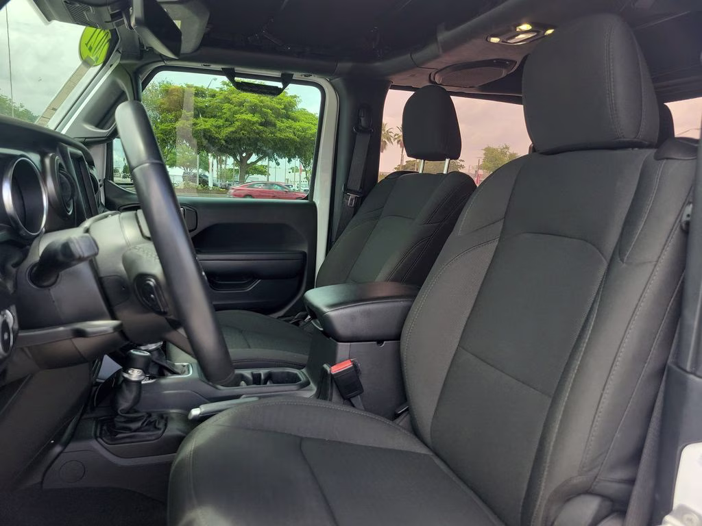2021 Bright White Clearcoat Jeep Wrangler Willys 4X4 SUV