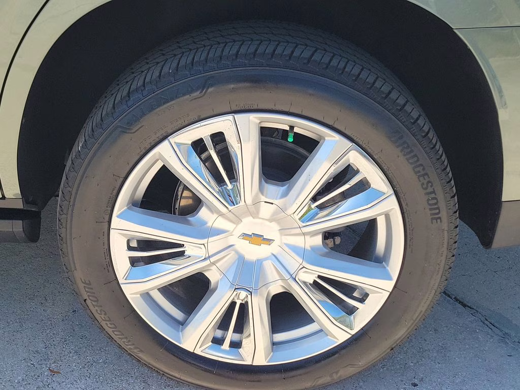 2023 Silver Sage Metallic Chevrolet Tahoe High Country 4X4 SUV