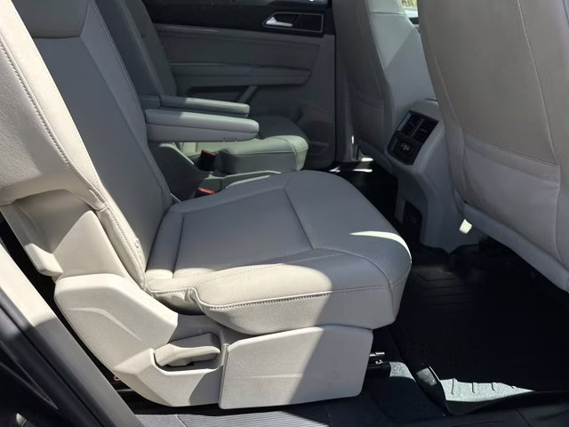 2019 Deep Black Volkswagen Atlas 3.6L V6 SEL R-Line AWD SUV