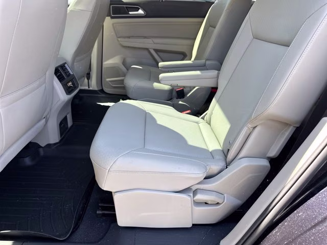 2019 Deep Black Volkswagen Atlas 3.6L V6 SEL R-Line AWD SUV