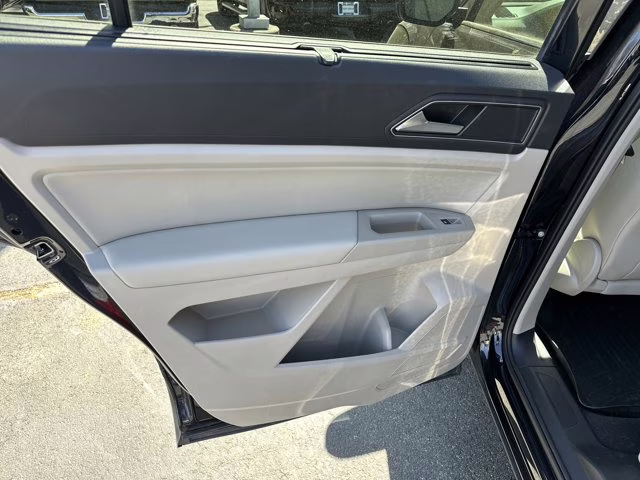 2019 Deep Black Volkswagen Atlas 3.6L V6 SEL R-Line AWD SUV