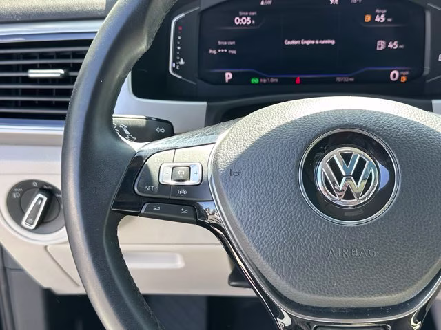 2019 Deep Black Volkswagen Atlas 3.6L V6 SEL R-Line AWD SUV
