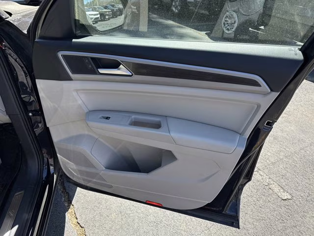 2019 Deep Black Volkswagen Atlas 3.6L V6 SEL R-Line AWD SUV