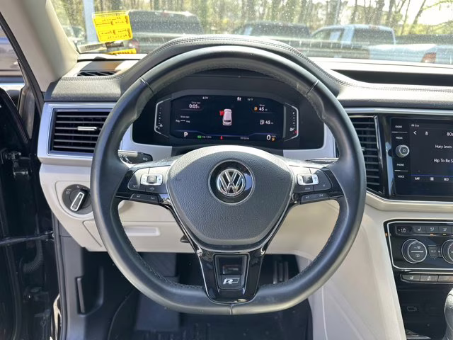 2019 Deep Black Volkswagen Atlas 3.6L V6 SEL R-Line AWD SUV