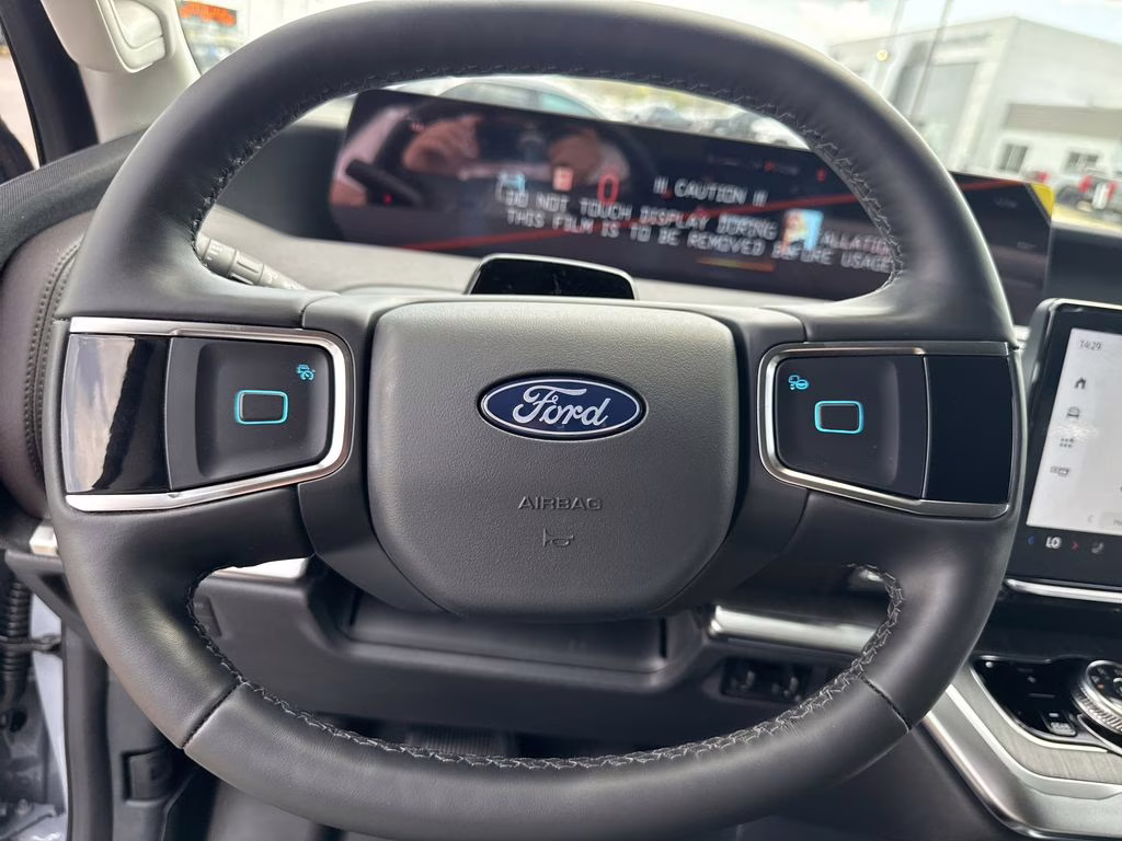 2026 Glacier Gray Metallic Tri-Coat Ford Expedition Platinum 4X4 SUV