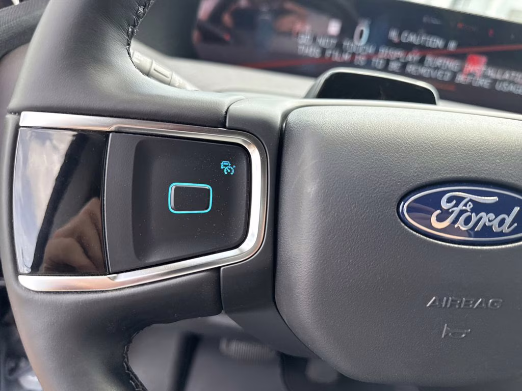 2026 Glacier Gray Metallic Tri-Coat Ford Expedition Platinum 4X4 SUV