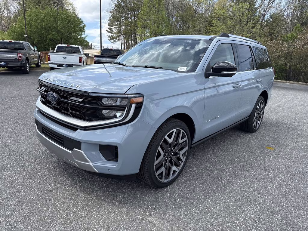 2026 Glacier Gray Metallic Tri-Coat Ford Expedition Platinum 4X4 SUV