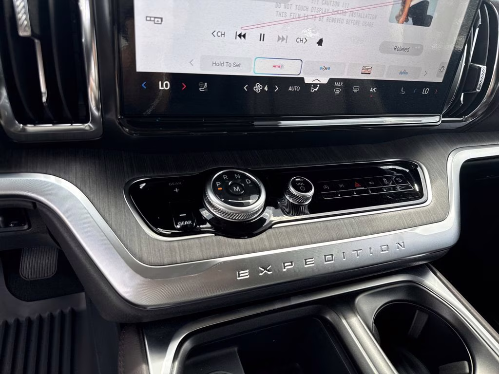 2026 Glacier Gray Metallic Tri-Coat Ford Expedition Platinum 4X4 SUV