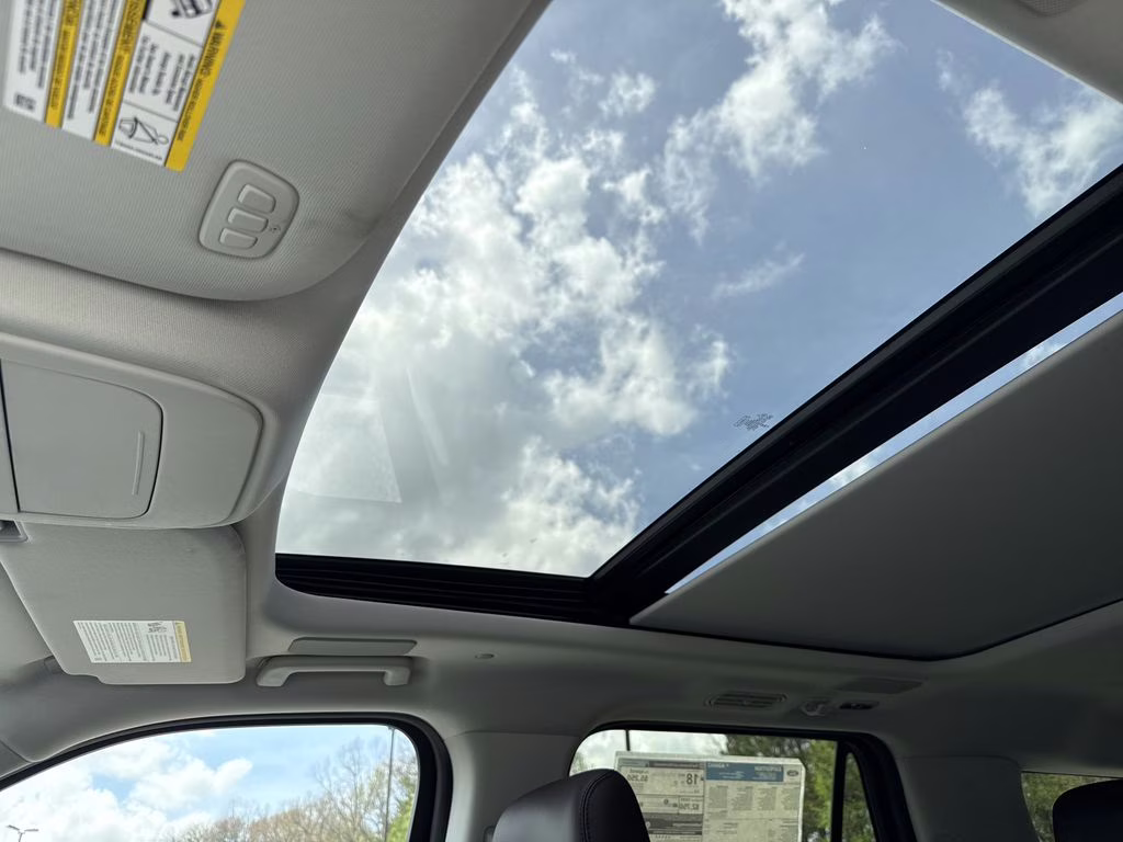 2026 Glacier Gray Metallic Tri-Coat Ford Expedition Platinum 4X4 SUV