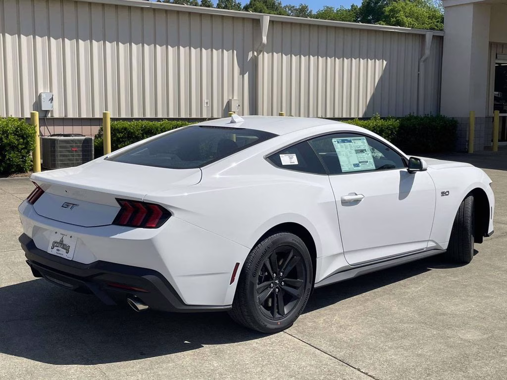 2026 Oxford White Ford Mustang GT RWD Coupe