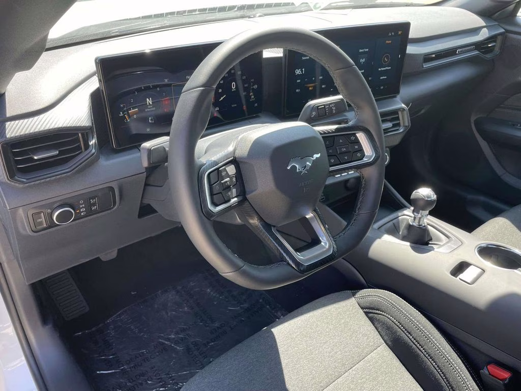 2026 Oxford White Ford Mustang GT RWD Coupe