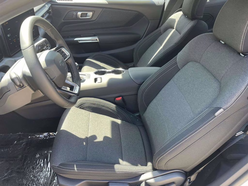 2026 Oxford White Ford Mustang GT RWD Coupe