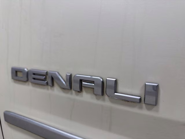 2015 White Diamond Tricoat GMC Yukon Denali 4X4 SUV