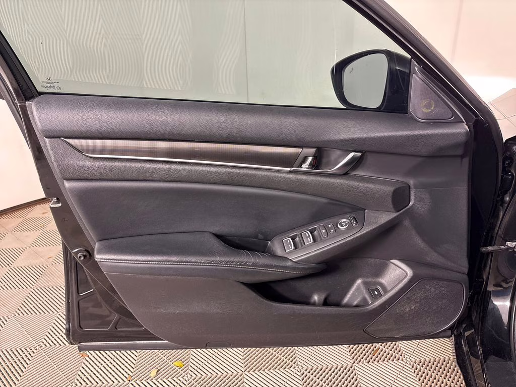 2018 Crystal Black Pearl Honda Accord Sport 2.0T FWD Sedan