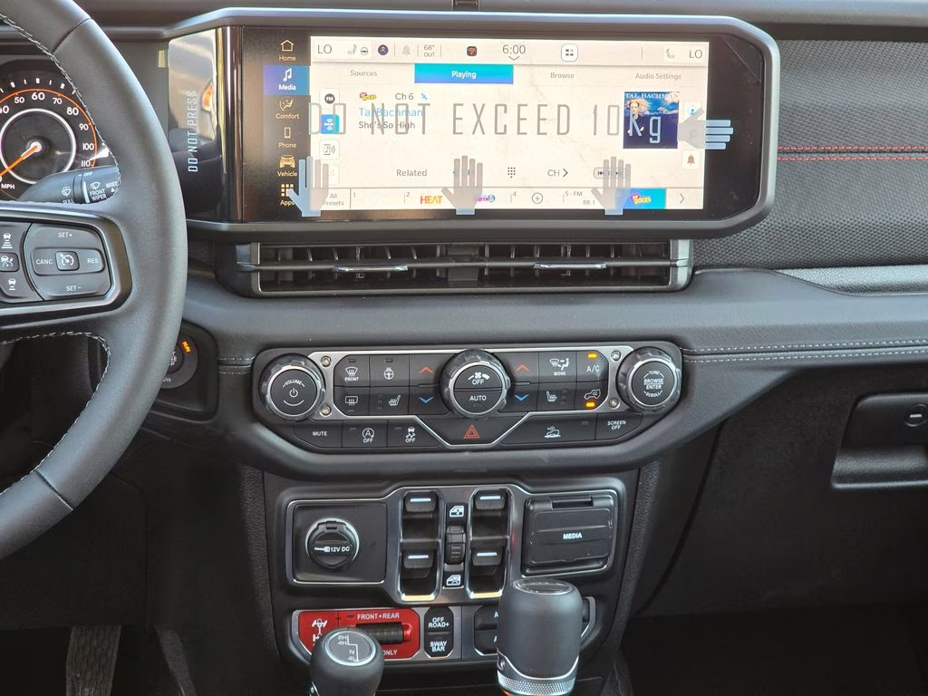 2026 Anvil Clearcoat Jeep Gladiator Rubicon 4X4 Truck