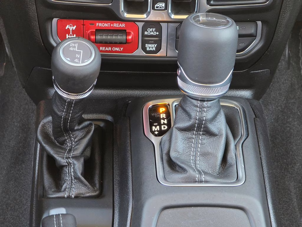 2026 Anvil Clearcoat Jeep Gladiator Rubicon 4X4 Truck