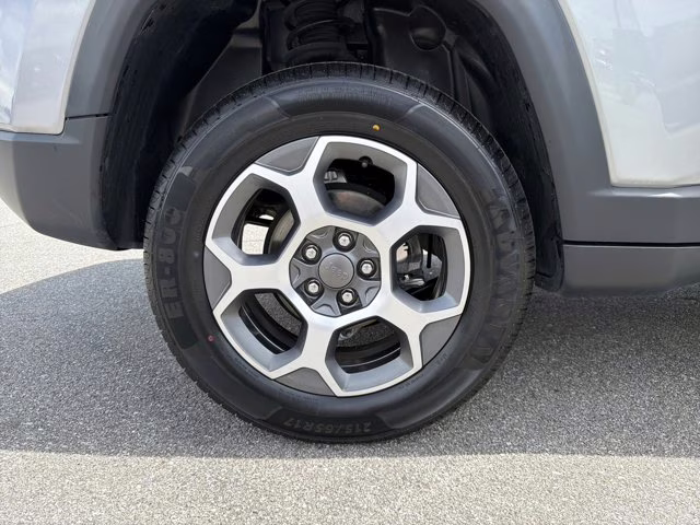 2022 Billet Silver Metallic Clearcoat Jeep Compass Trailhawk 4X4 SUV