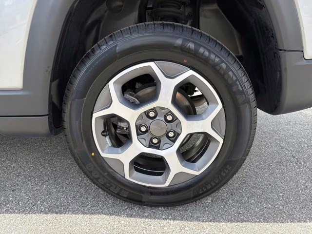 2022 Billet Silver Metallic Clearcoat Jeep Compass Trailhawk 4X4 SUV