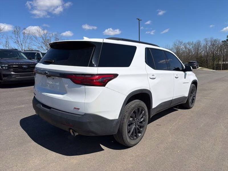 2023 Summit White Chevrolet Traverse RS FWD SUV