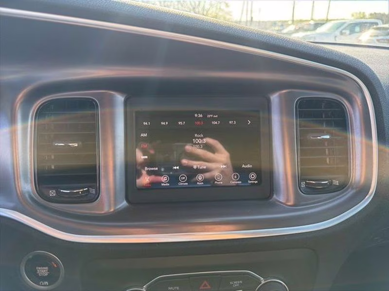 2020 Sinamon Stick Dodge Charger SXT RWD Sedan